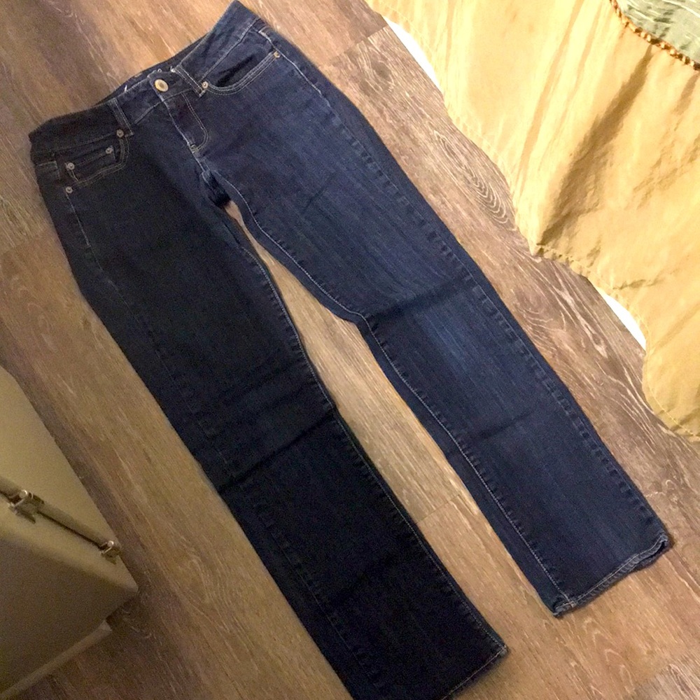 American Eagle Straight Leg Jeans